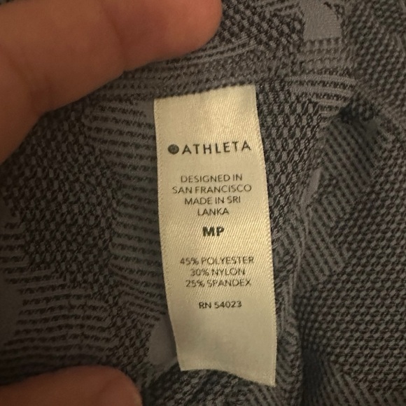 Athleta Textured Camo Capri and Workout Shirt - Picture 3 of 11